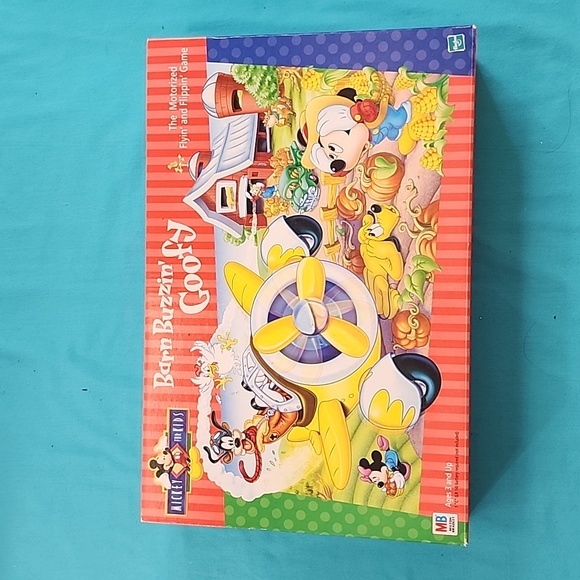 BNIB 1999 Milton Bradley Barn Buzzin Goofy Board Game Sealed